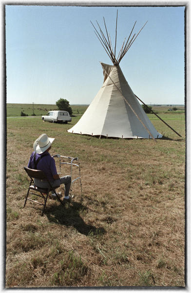 Cheyenne Arapaho reburial ceremony. : The First Americans : Oklahoma City Editorial and Documentary Photographer 